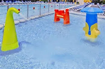 Oasis Park Junior 4*